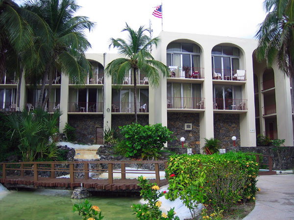 Hotel On The Cay 